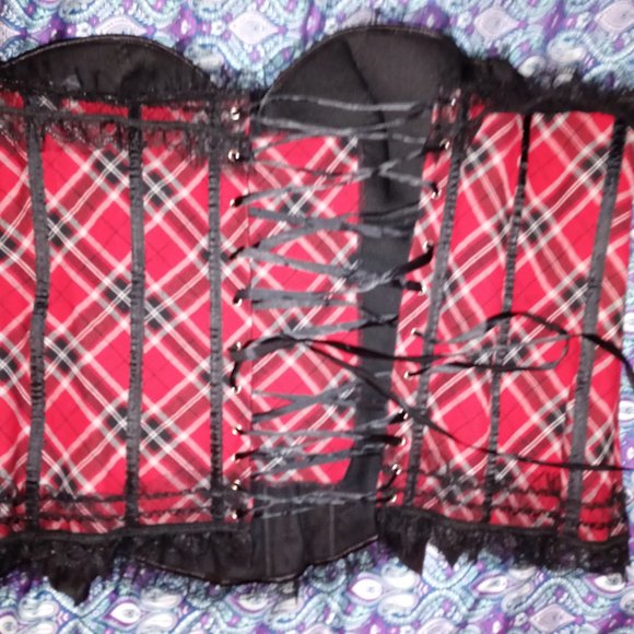 Red and Black Plaid Corset - Picture 6 of 6